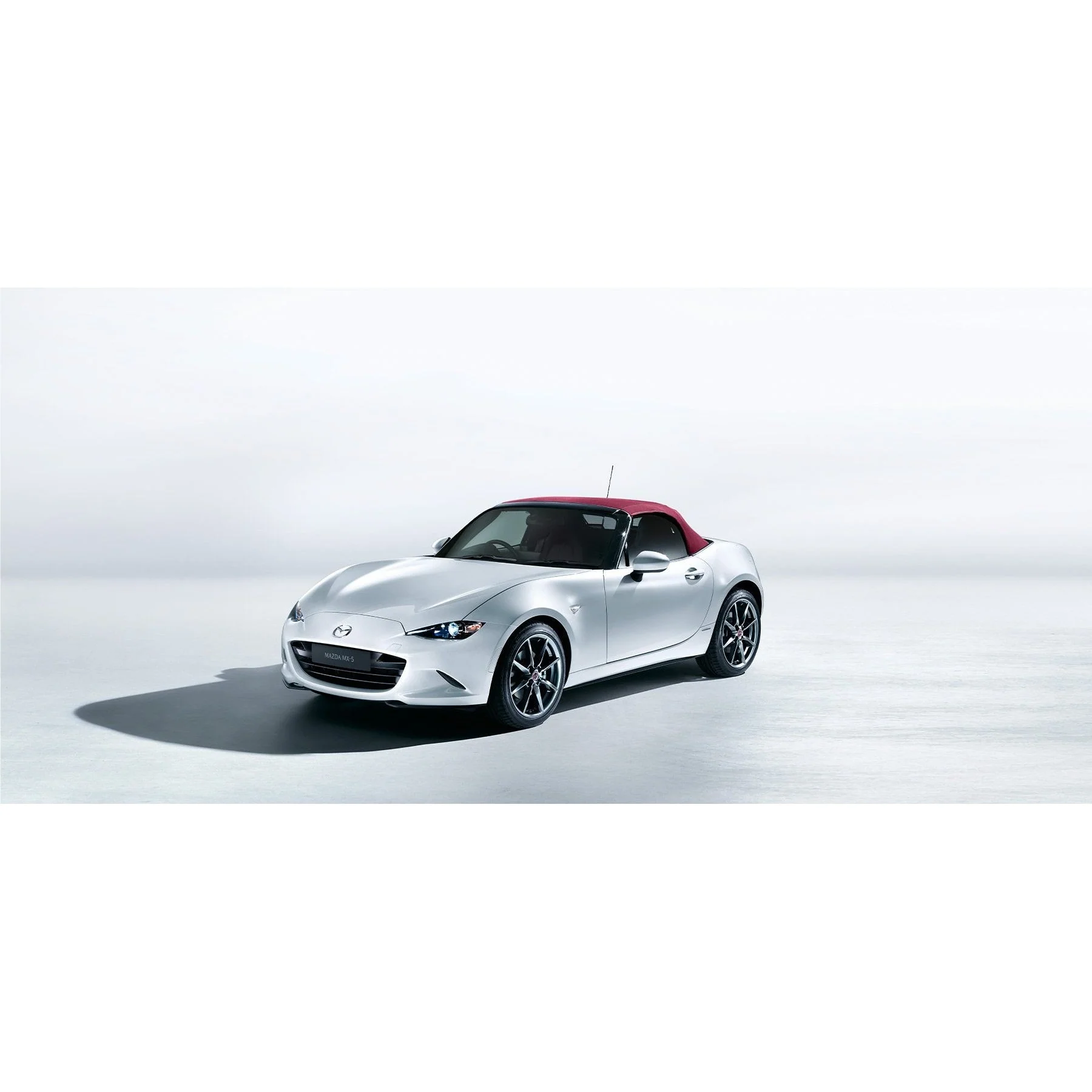 Center Cap, 100th Anniversary Edition in Gloss Black & Red | Mazda - Image 18